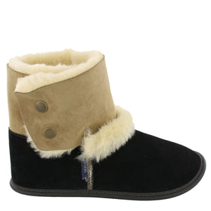 
            
                Load image into Gallery viewer, Men&amp;#39;s Black Reversed Sheepskin Bootie Slippers
            
        
