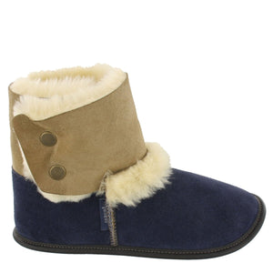 
            
                Load image into Gallery viewer, Women&amp;#39;s Navy Reversed Sheepskin Bootie Slippers
            
        
