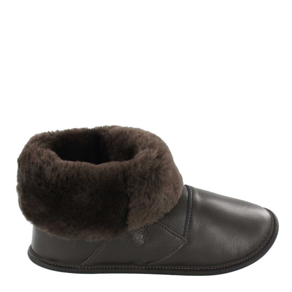 
            
                Load image into Gallery viewer, Women&amp;#39;s Brown Leather and Brown Sheepskin Shin Hugger Slippers
            
        
