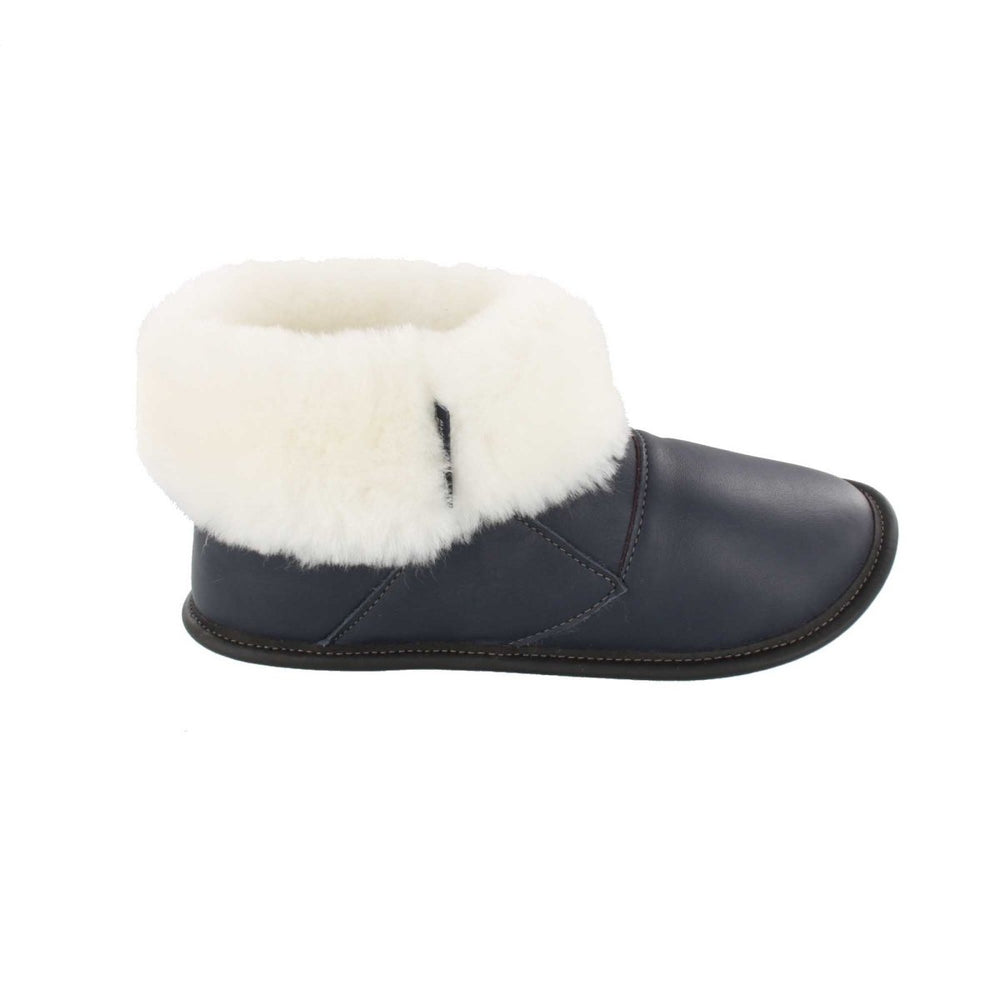 
            
                Load image into Gallery viewer, Men&amp;#39;s Navy Leather and Sheepskin Shin Hugger Slippers
            
        