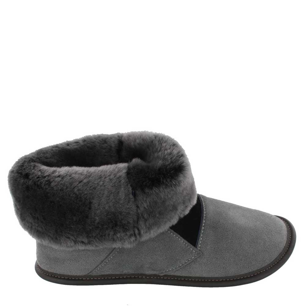 
            
                Load image into Gallery viewer, Women&amp;#39;s Chacoal Suede and Black Sheepskin Shin Hugger Slippers
            
        