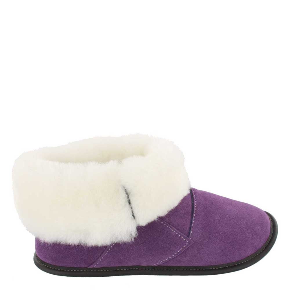 
            
                Load image into Gallery viewer, Women&amp;#39;s Purple Suede and Sheepskin Shin Hugger Slippers
            
        